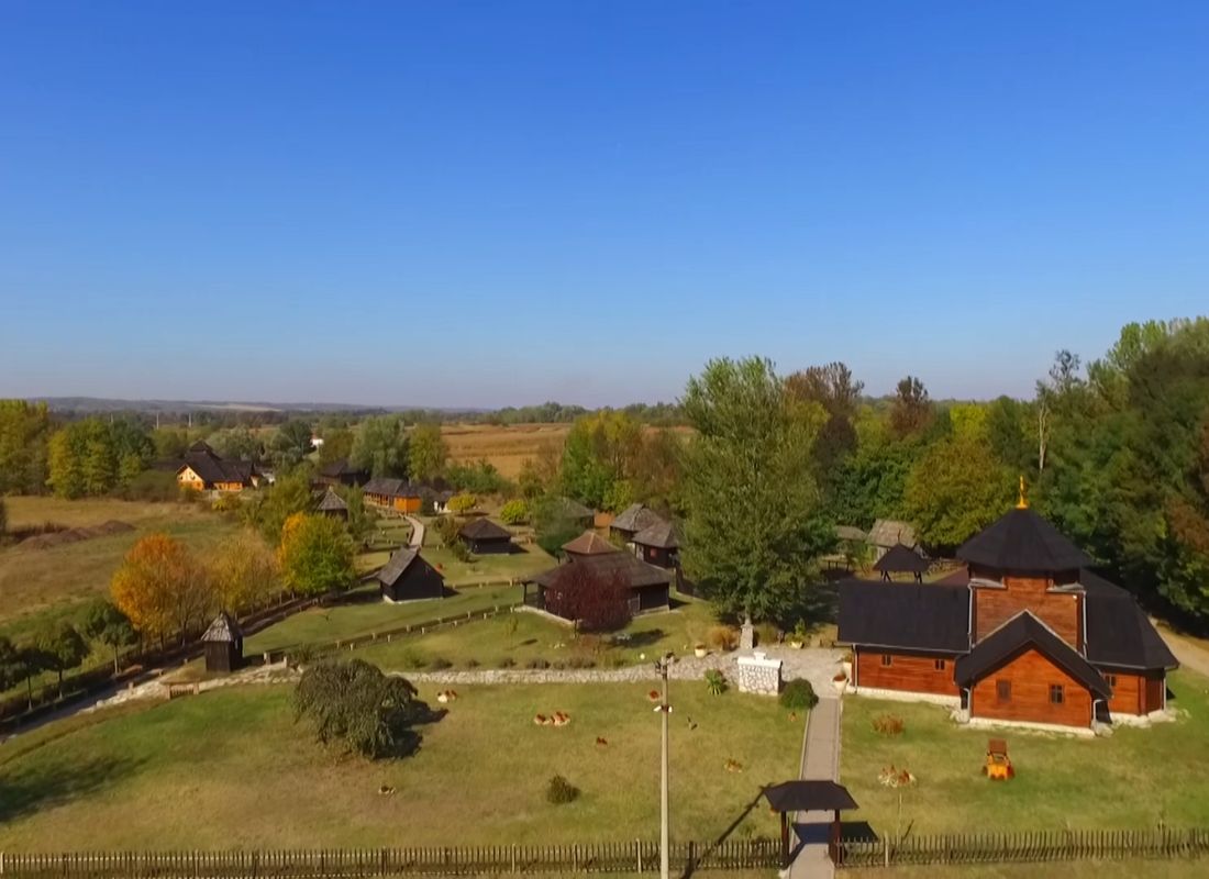 Moravski konaci etno selo
